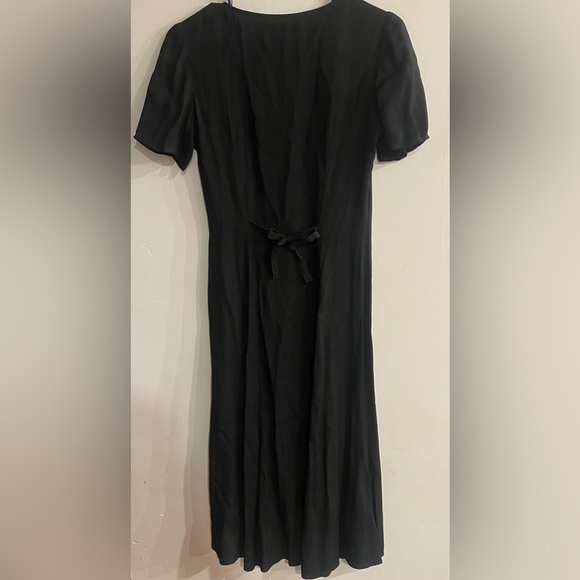 REFORMATION Women’s Black Short Sleeve V-Neck Button Down Tie Back Midi Dress - Picture 2 of 6